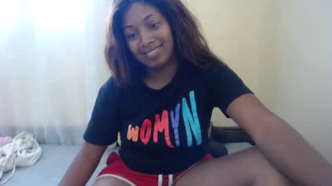 Snapshot of popetykely00 chatting on 01.10.25 popetykely00 online show from 01.10.25