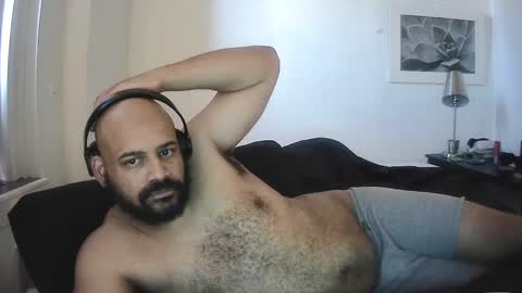 Snapshot of popfizzt chatting on 09.29.25 popfizzt online show from 09.29.25