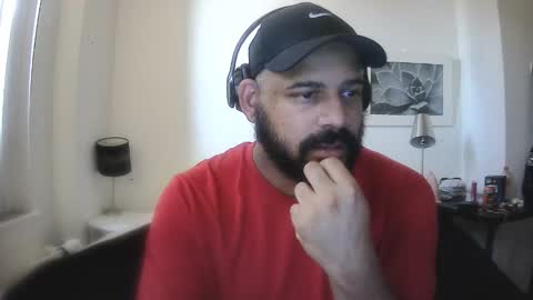 Snapshot of popfizzt chatting on 09.30.25 popfizzt online show from 09.30.25