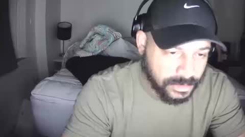 Snapshot of popfizzt chatting on 10.14.25 popfizzt online show from 10.14.25