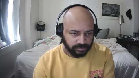 Snapshot of popfizzt chatting on 10.15.25 popfizzt online show from 10.15.25