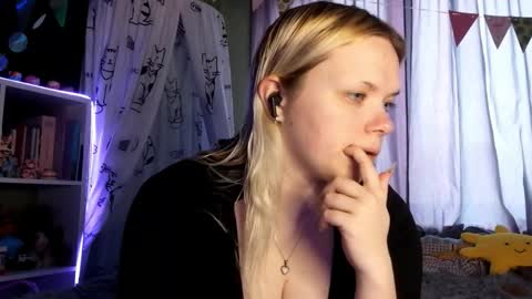 KarenChan online show from 03.16.26