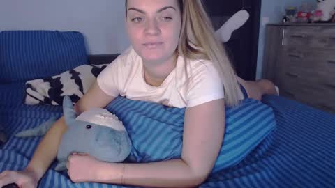 Snapshot of popkornmolli chatting on 12.02.24 popkornmolli online show from 12.02.24