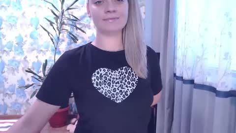 Snapshot of popkornmolli chatting on 01.09.25 popkornmolli online show from 01.09.25