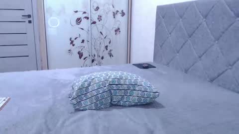 Snapshot of popkornmolli chatting on 02.19.25 popkornmolli online show from 02.19.25