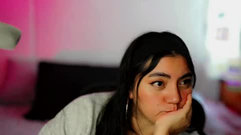 Poppy Kensington online show from 05.25.26