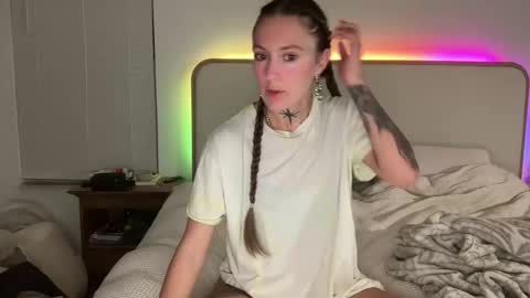 PoppyQuinn online show from 04.02.26