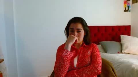 Snapshot of porcelainlux chatting on 10.10.25 porcelainlux online show from 10.10.25