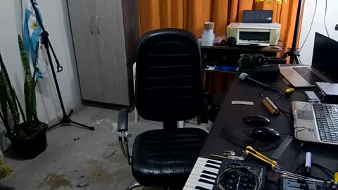 Snapshot of porngreen10 chatting on 09.10.25 porngreen10 online show from 09.10.25