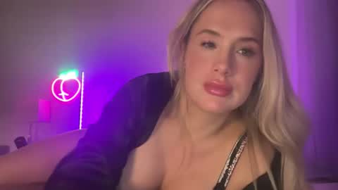 Snapshot of portiabanks chatting on 01.06.26 Portia Banks online show from 01.06.26