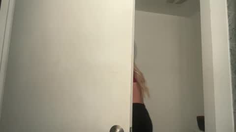 Snapshot of portiabanks chatting on 02.20.26 Portia Banks online show from 02.20.26