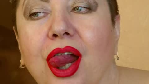 Snapshot of posh_lady chatting on 12.20.24 LADY POSH online show from 12.20.24