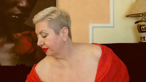 Snapshot of posh_lady chatting on 01.07.25 LADY POSH online show from 01.07.25