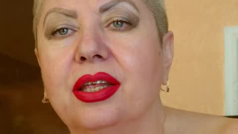 Snapshot of posh_lady chatting on 02.12.25 LADY POSH online show from 02.12.25