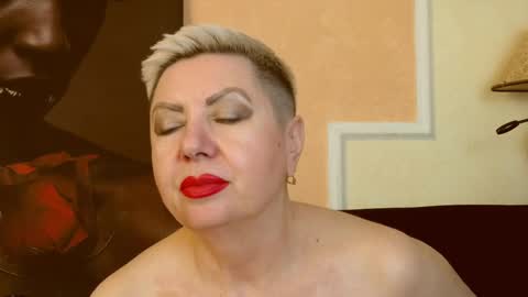 Snapshot of posh_lady chatting on 03.08.25 LADY POSH online show from 03.08.25