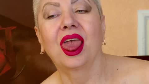 Snapshot of posh_lady chatting on 10.15.25 LADY POSH online show from 10.15.25