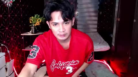 Snapshot of posiedon_cums chatting on 09.14.25 VEeeAsian online show from 09.14.25