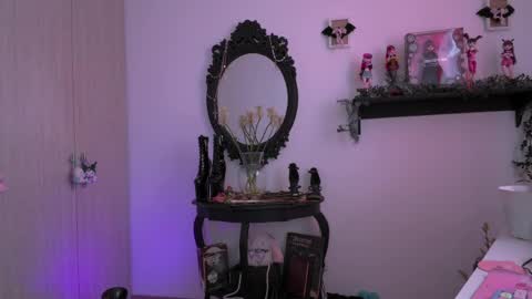 Anna Goth independient model online show from 04.09.26