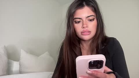 Selena online show from 05.04.26