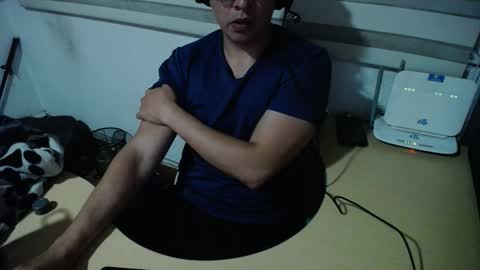 Snapshot of powerfulzeus2 chatting on 09.23.25 powerfulzeus2 online show from 09.23.25