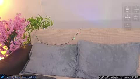 Snapshot of powerrr_ chatting on 02.25.25 Lola online show from 02.25.25