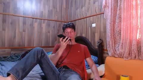 Snapshot of powertwinky chatting on 12.24.24 chris independent  online show from 12.24.24