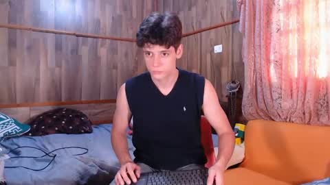 Snapshot of powertwinky chatting on 12.25.24 chris independent  online show from 12.25.24