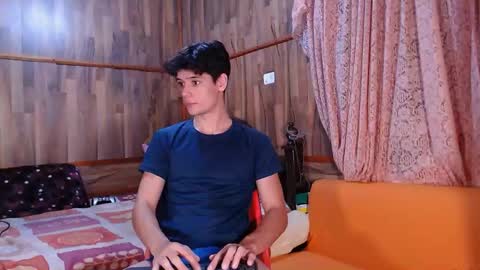 Snapshot of powertwinky chatting on 01.06.25 chris independent  online show from 01.06.25