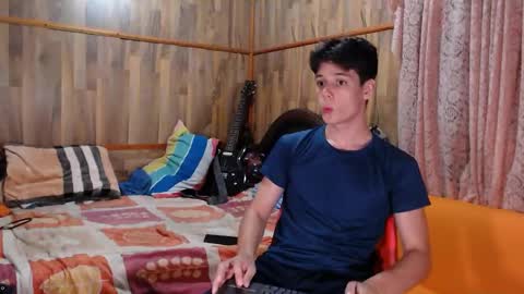 Snapshot of powertwinky chatting on 01.27.25 chris independent  online show from 01.27.25