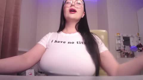 Snapshot of pr1ma chatting on 03.09.25 Lina online show from 03.09.25