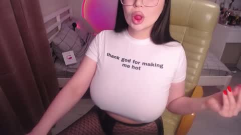 Snapshot of pr1ma chatting on 03.10.25 Lina online show from 03.10.25