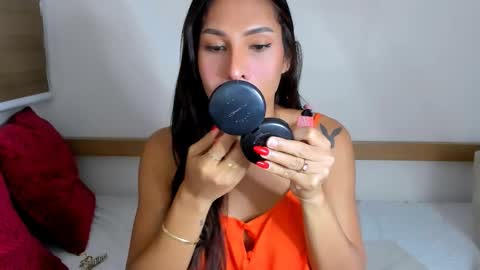 Snapshot of preciousisland chatting on 01.18.26 Paula online show from 01.18.26