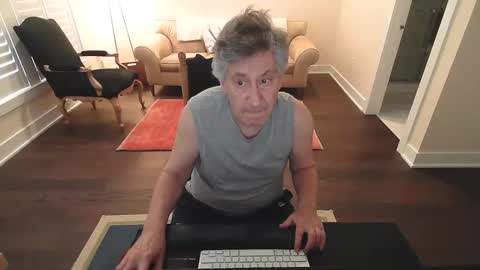 Snapshot of preppydave2525 chatting on 02.10.25 preppydave2525 online show from 02.10.25