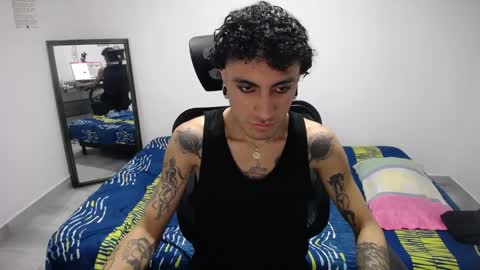 Snapshot of present_the_magic chatting on 03.02.26 Plux online show from 03.02.26