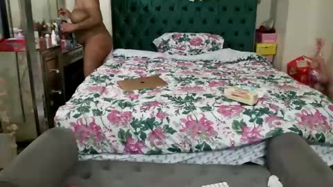 Yasmine pretty online show from 03.03.26