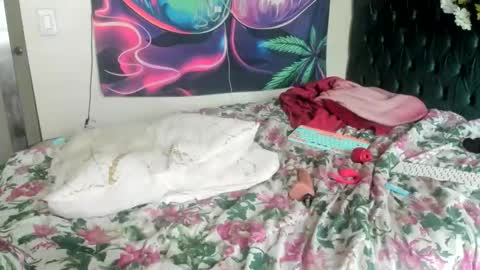 Yasmine pretty online show from 04.29.26