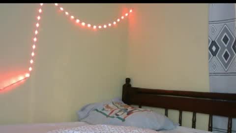 Snapshot of pretty__lisa chatting on 11.02.25 pretty__lisa online show from 11.02.25