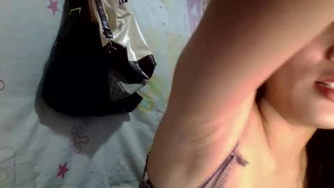 Snapshot of pretty_am chatting on 09.19.25 pretty_am online show from 09.19.25