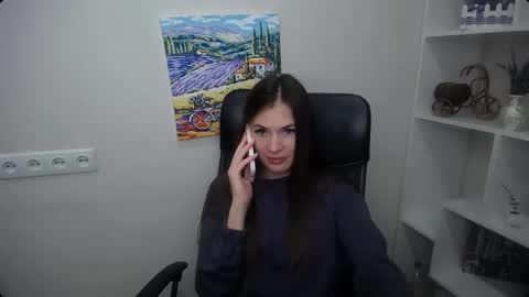 Snapshot of pretty_angell_ chatting on 11.20.25 anna online show from 11.20.25