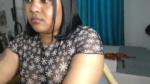 Snapshot of pretty_annah chatting on 05.29.26 Annah online show from 05.29.26