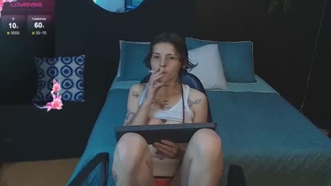 pretty_cristal22 online show from 12.20.25