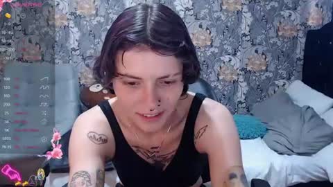 pretty_cristal22 online show from 06.15.26