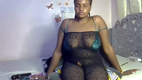 pretty_daina3 online show from 10.29.25