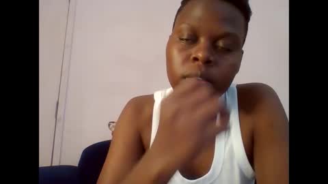 Snapshot of pretty_ebony23 chatting on 05.31.26 chocolatebby90 online show from 05.31.26