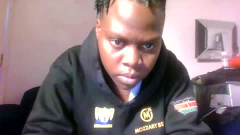 Snapshot of pretty_ebony23 chatting on 06.29.26 chocolatebby90 online show from 06.29.26