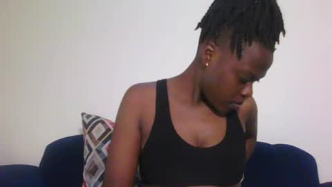 Snapshot of pretty_ebony23 chatting on 07.11.26 chocolatebby90 online show from 07.11.26