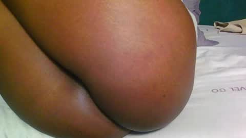 Snapshot of pretty_ebony23 chatting on 07.20.26 chocolatebby90 online show from 07.20.26