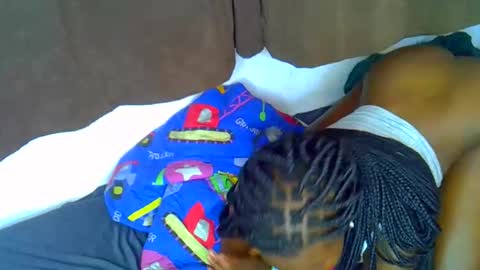 Snapshot of pretty_ebony_dolls chatting on 10.17.25 riri online show from 10.17.25