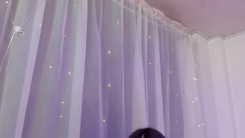 Snapshot of pretty_johnson_ chatting on 11.18.25 pretty online show from 11.18.25