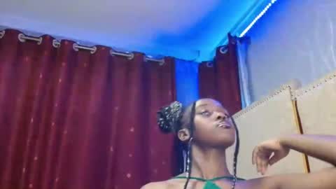 Snapshot of pretty_lioness_ chatting on 03.11.26 Pretty online show from 03.11.26